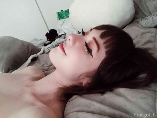 emiigotchi 2020 02 22 23064683 POV we re laying together in my bed talking about anima
