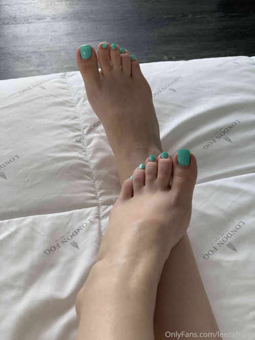 leezafruity 25 11 2019 14936360 Need to get my pretty toes in some warm sand