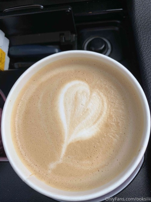 ooksiiii 04 06 2020 44710142 Barista made a heart for me on the coffee how do