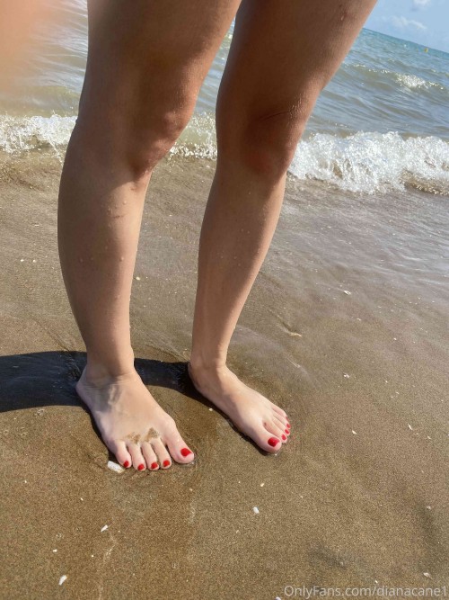 dianacane1 30 08 2020 108712881 My feet in the sand would you like to massage my feet