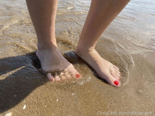 dianacane1 30 08 2020 108712882 My feet in the sand would you like to massage my feet