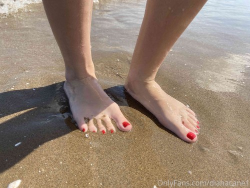 dianacane1 30 08 2020 108712884 My feet in the sand would you like to massage my feet
