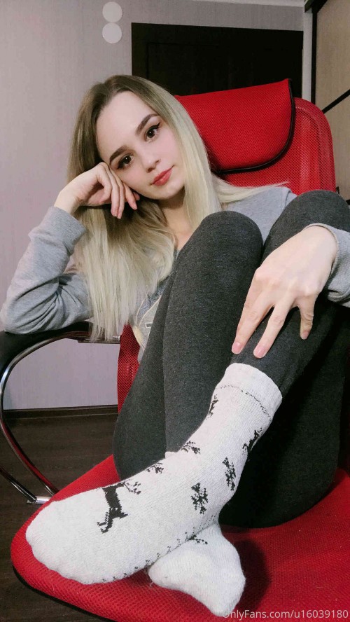 kanra cosplay 18 12 2019 16594735 Cozy socks Don t forget to put