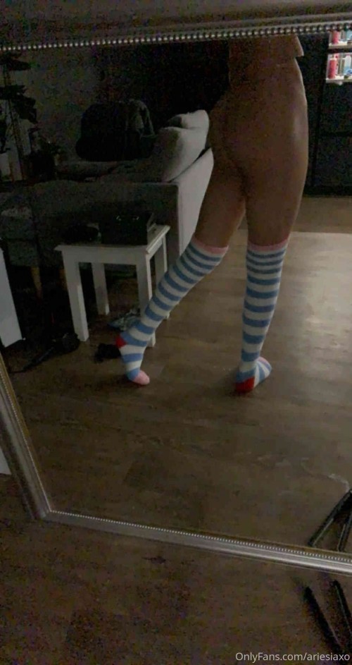 ariesiaxo 03 10 2020 131805130 Do you like these socks